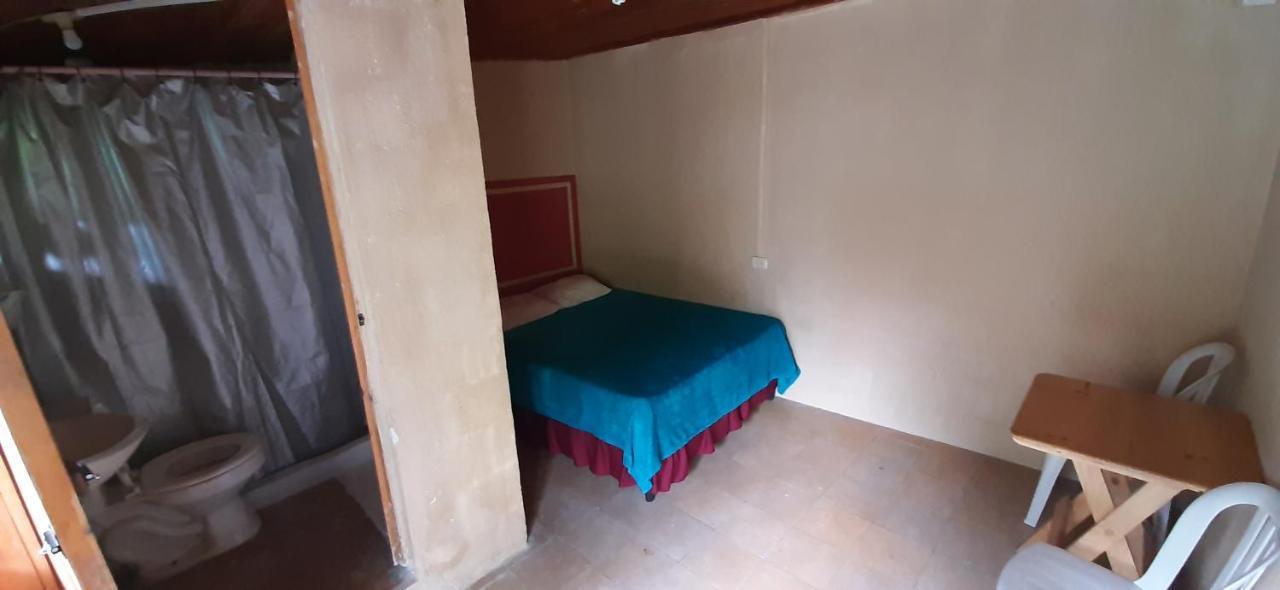 Hostal Dulces Suenos Panajachel Bagian luar foto