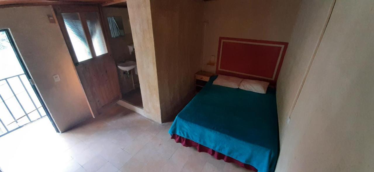 Hostal Dulces Suenos Panajachel Bagian luar foto