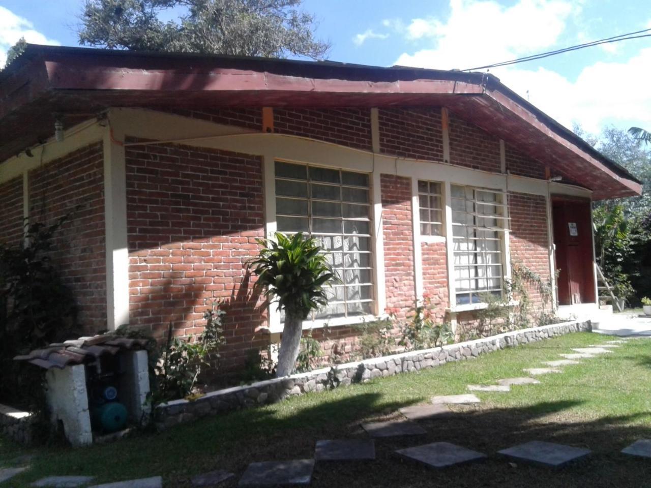 Hostal Dulces Suenos Panajachel Bagian luar foto