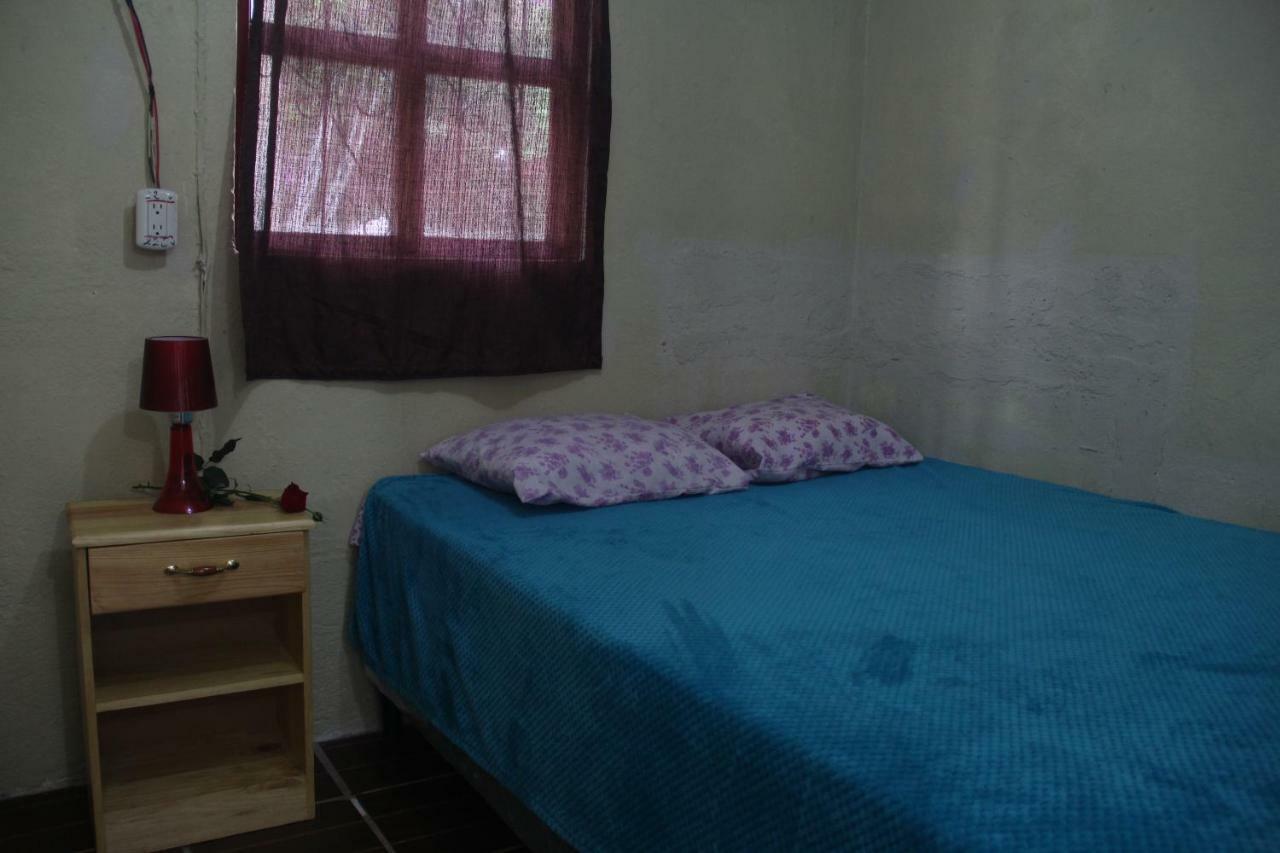 Hostal Dulces Suenos Panajachel Bagian luar foto